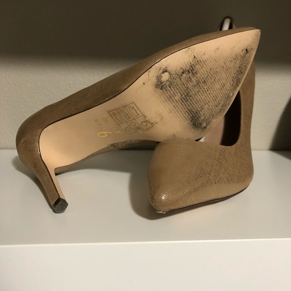 Gold metallic heels - Picture 5 of 5